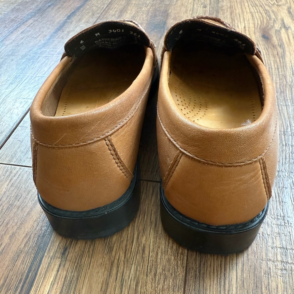 GH Bass Weejuns Katherine II Women's Size 6 Brown Penny Loafer - Picture 4 of 7